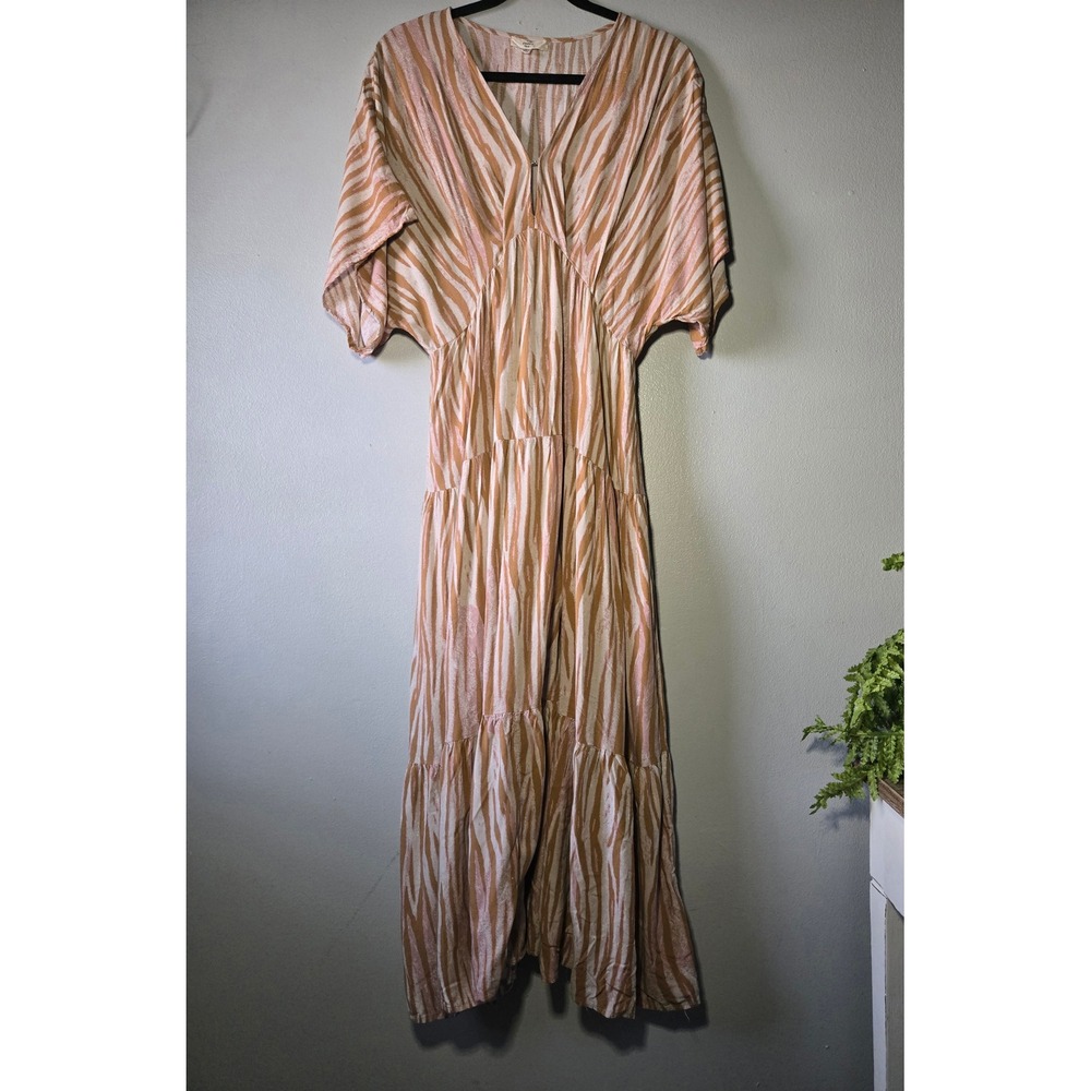 Entro Boho Tiered Maxi Dress Neutral Abstract Stripe‎ Medium